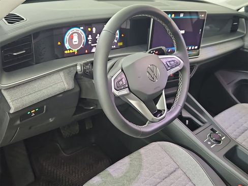 New 2025 Volkswagen Tiguan S w/ 18" Wheel Package image 2