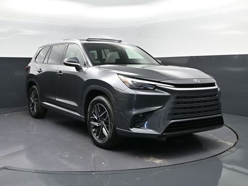 New 2026 Lexus TX 350 AWD image 9
