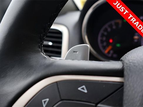 Used 2017 Jeep Grand Cherokee Laredo w/ Quick Order Package 23E image 17