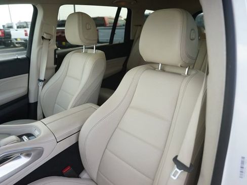 Used 2021 Mercedes-Benz GLS 450 4MATIC image 10