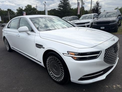 Used 2020 Genesis G90 5.0 Ultimate AWD/4WD image 2