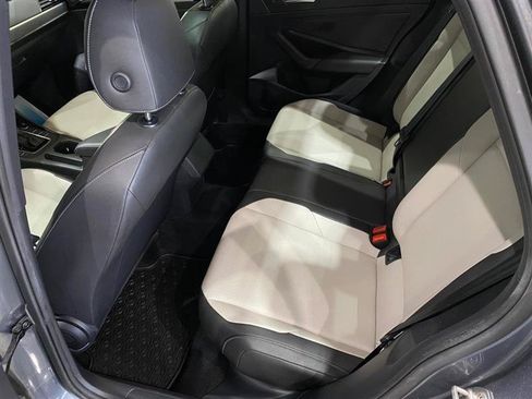 Used 2019 Volkswagen Jetta R-Line FWD image 19