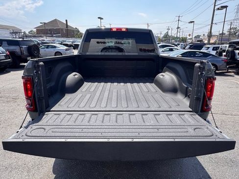 New 2026 RAM 2500 Big Horn AWD/4WD image 7
