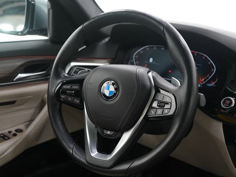 Used 2021 BMW 530i xDrive 530i xDrive w/ Convenience Package image 14