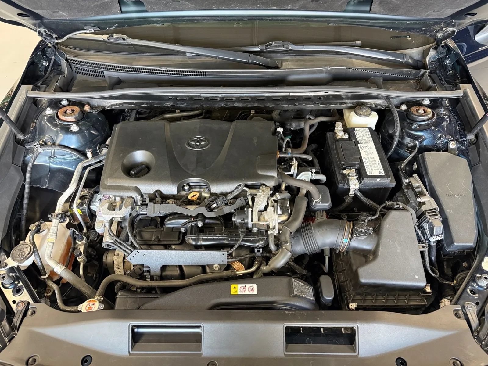 Used 2020 Toyota Camry LE FWD image 43