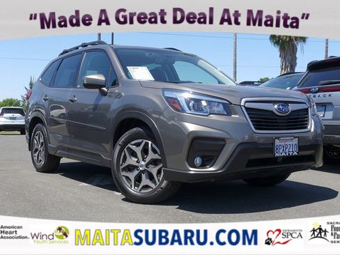 Used 2020 Subaru Forester Premium AWD/4WD image 1