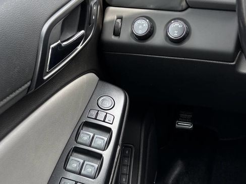 Used 2020 Chevrolet Suburban LT AWD/4WD image 29