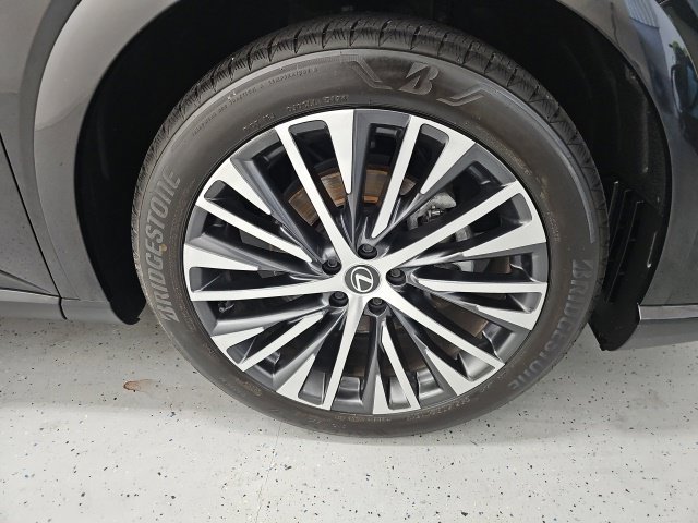 Used 2023 Lexus RX 350 Premium Plus w/ Accessory Package AWD/4WD image 8