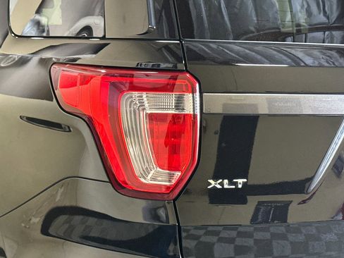 Used 2017 Ford Explorer XLT w/ Equipment Group 202A FWD image 47