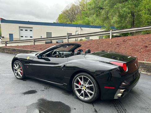 Used 2012 Ferrari California RWD image 6