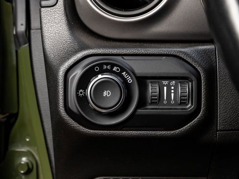 Used 2021 Jeep Wrangler Unlimited Sport AWD/4WD image 21