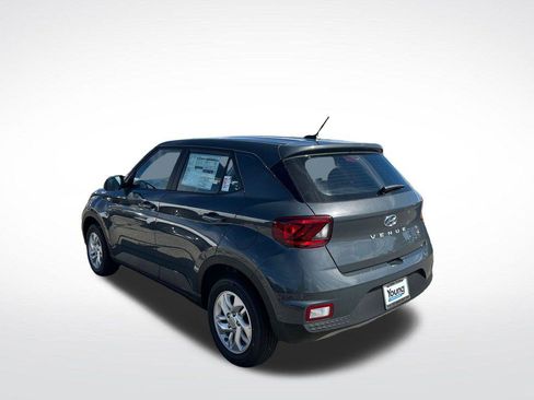 New 2026 Hyundai Venue SE FWD image 3