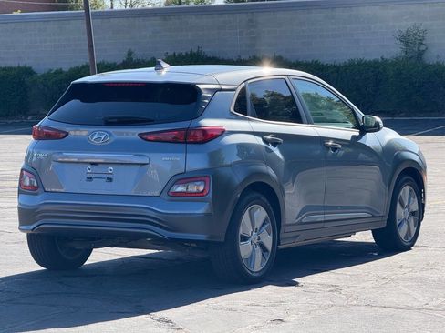 Used 2021 Hyundai Kona Limited w/ Cargo Package FWD image 5