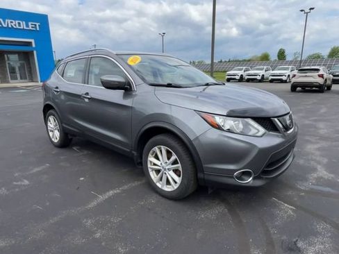 Used 2018 Nissan Rogue Sport SV w/ SV All-Weather Package AWD/4WD image 2