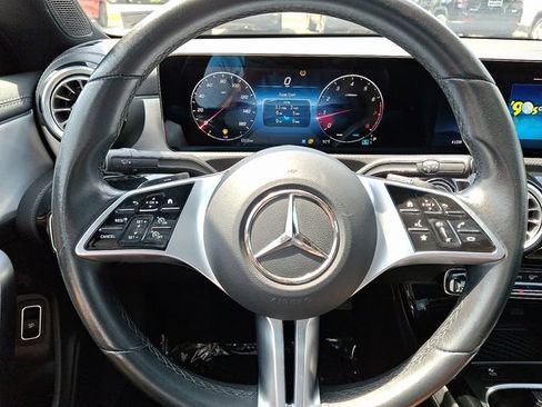 Used 2025 Mercedes-Benz CLA 250 image 19