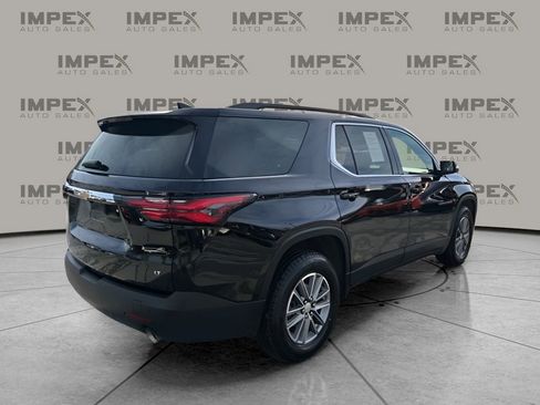 Used 2022 Chevrolet Traverse LT image 5