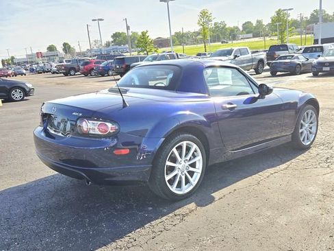 Used 2007 MAZDA MX-5 Miata Touring w/ Appearance Pkg RWD image 2