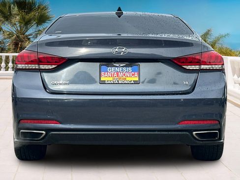 Used 2015 Hyundai Genesis 3.8 image 5