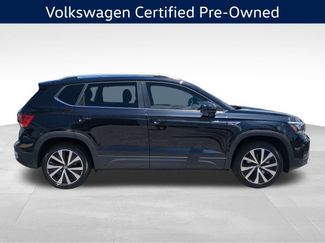 Certified 2023 Volkswagen Taos SE FWD video 2