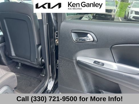 Used 2017 Dodge Journey SXT w/ Comfort/Convenience Group image 50