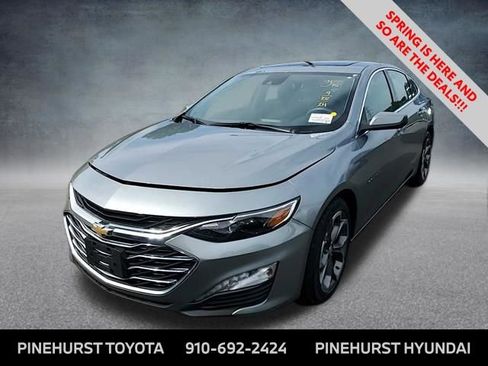 Used 2024 Chevrolet Malibu LT image 3