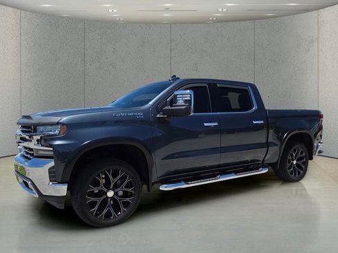 Used 2020 Chevrolet Silverado 1500 LTZ w/ LTZ Plus Package RWD image 9