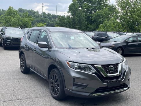 Used 2018 Nissan Rogue S AWD/4WD image 5