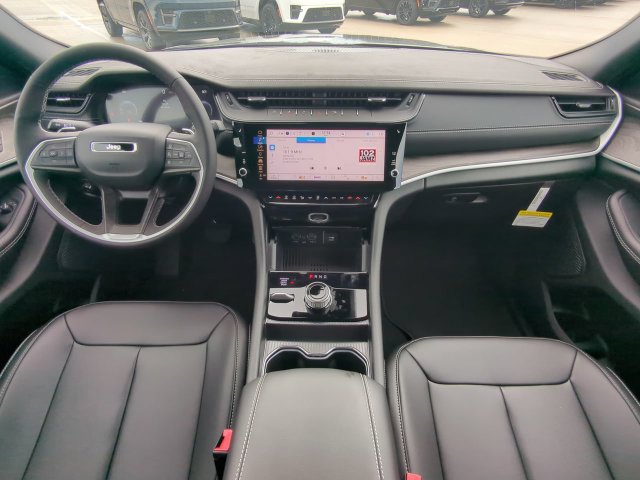New 2027 Jeep Grand Cherokee Limited AWD/4WD image 18