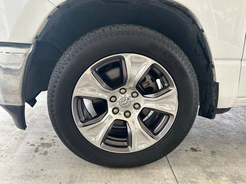 Used 2024 RAM 1500 Laramie RWD image 15