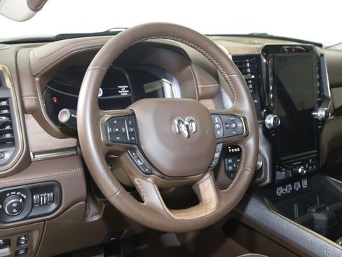 Used 2025 RAM 1500 Limited w/ Trailer Tow Group AWD/4WD image 6