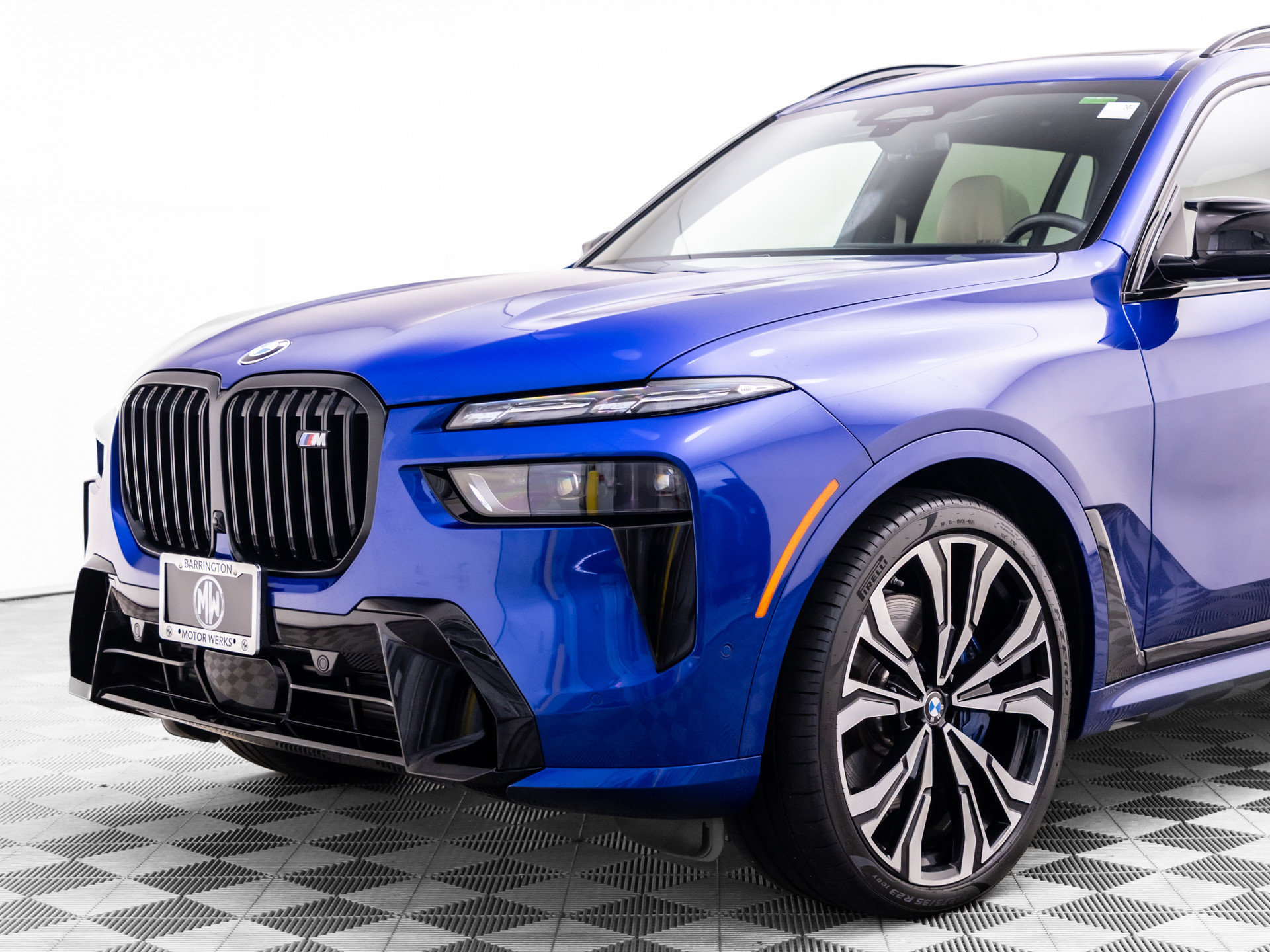 Certified 2025 BMW X7 M60i AWD/4WD image 35