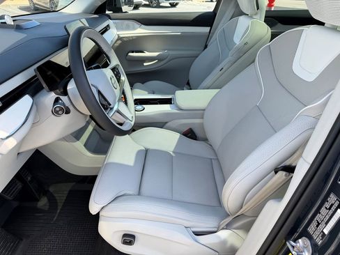 Used 2025 Volvo EX90 Ultra AWD/4WD image 28