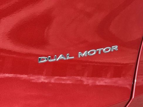 Used 2021 Tesla Model Y Long Range image 14