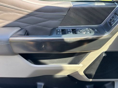 New 2025 Ford F350 Platinum w/ Platinum Plus Package image 10