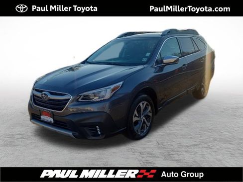 Used 2022 Subaru Outback Touring image 1