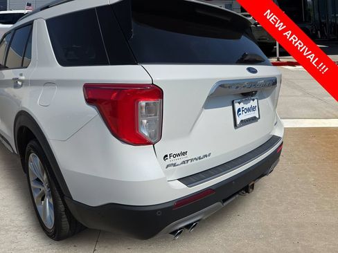 Used 2021 Ford Explorer Platinum w/ Equipment Group 601A AWD/4WD image 31