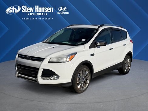 Used 2016 Ford Escape SE w/ SE Chrome Package image 1