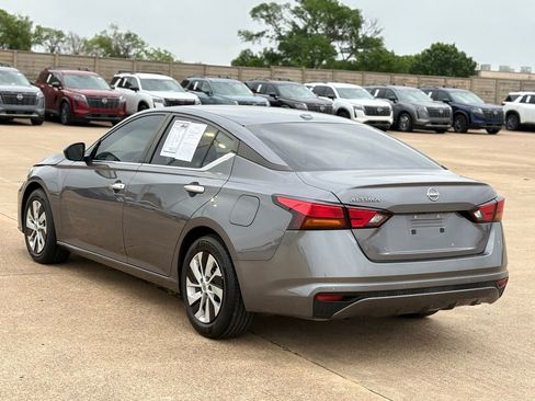 Certified 2025 Nissan Altima 2.5 S image 8