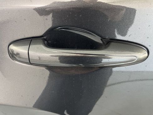 Used 2016 Toyota RAV4 LE AWD/4WD image 42