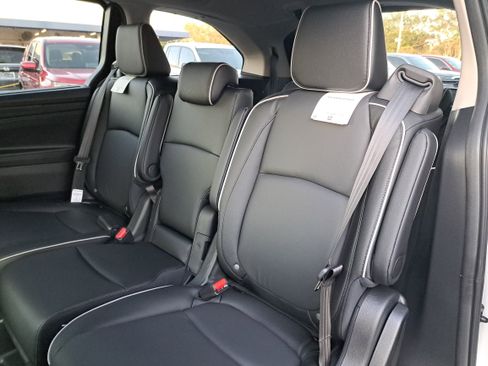 New 2026 Honda Odyssey Touring image 12