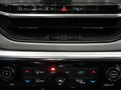 Used 2023 Jeep Compass Limited w/ Sun and Sound Group AWD/4WD image 20