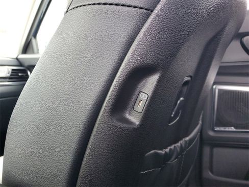 Used 2025 Kia Telluride SX w/ SX Captain's Chair Package image 29