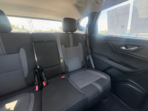 Used 2025 Chevrolet Blazer LT FWD image 39