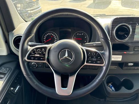 Used 2019 Mercedes-Benz Sprinter 170 image 16
