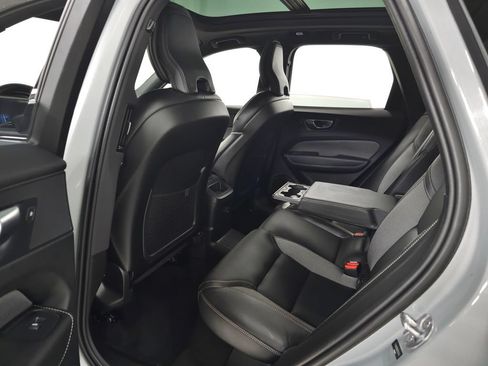 Used 2024 Volvo XC60 T8 Ultimate w/ Protection Package Premier AWD/4WD image 36