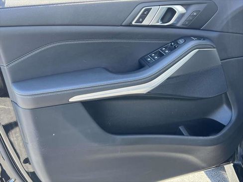 Used 2022 BMW X5 xDrive40i w/ Premium Essential Package image 19