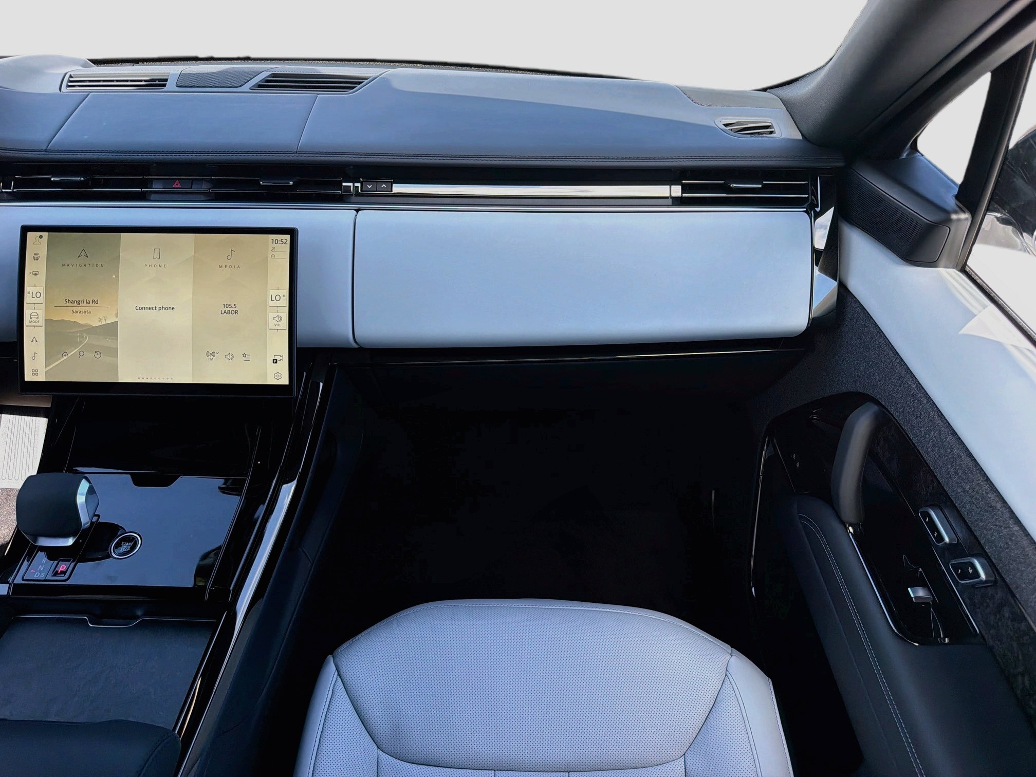 New 2027 Land Rover Range Rover Sport Battersea AWD/4WD image 19
