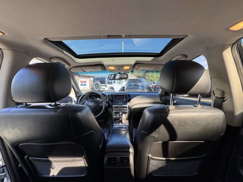 Used 2013 INFINITI G37 x Sedan w/ Premium Pkg image 38
