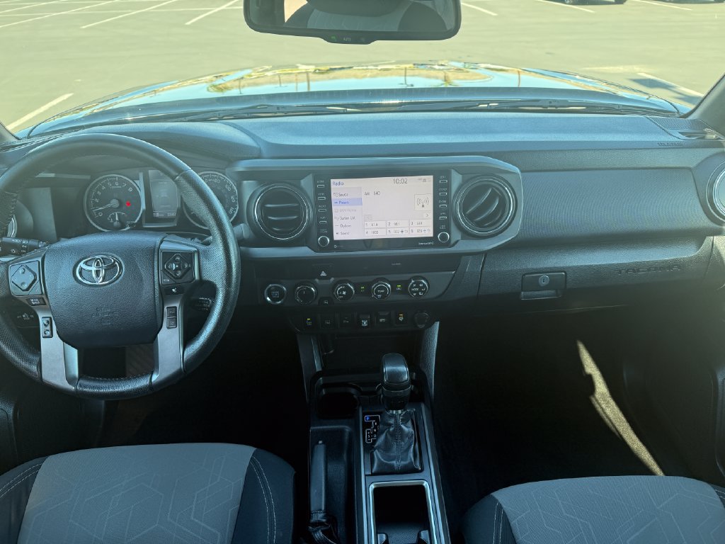 Used 2020 Toyota Tacoma TRD Off-Road w/ Technology Package AWD/4WD image 15