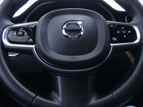 Used 2023 Volvo XC60 B5 Plus w/ Climate Package image 19